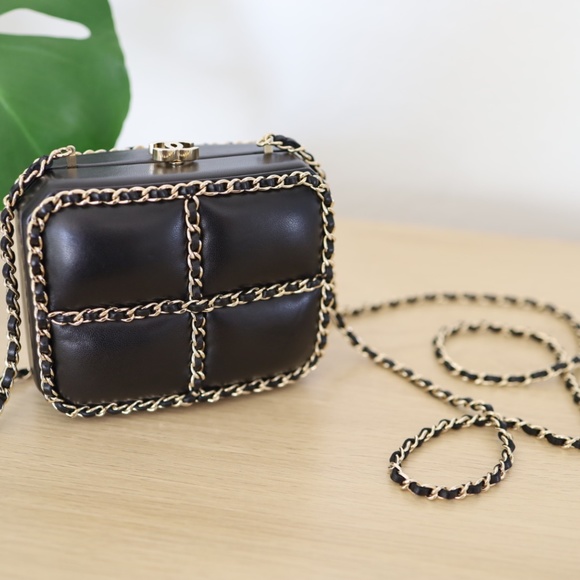 ❌NOT AVAILABLE❌ RARE GHW Chanel Chain Frame CC Box Minaudiere Calfskin Mini Clut - Picture 7 of 15